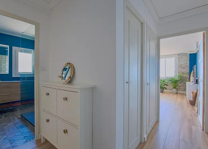Magnifique Appartement, Face A La