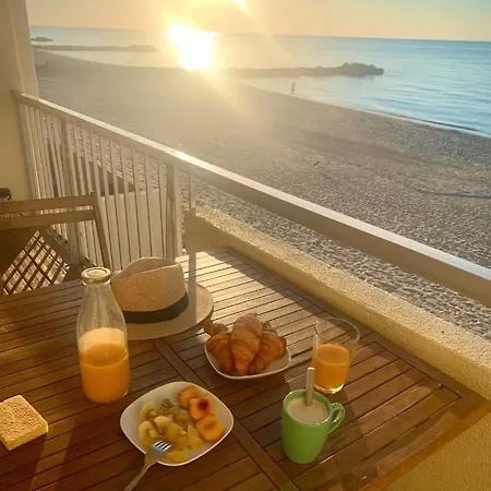 Magnifique Appartement, Face A La 아파트 *