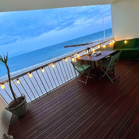 Magnifique Appartement, Face A La Apartmán *