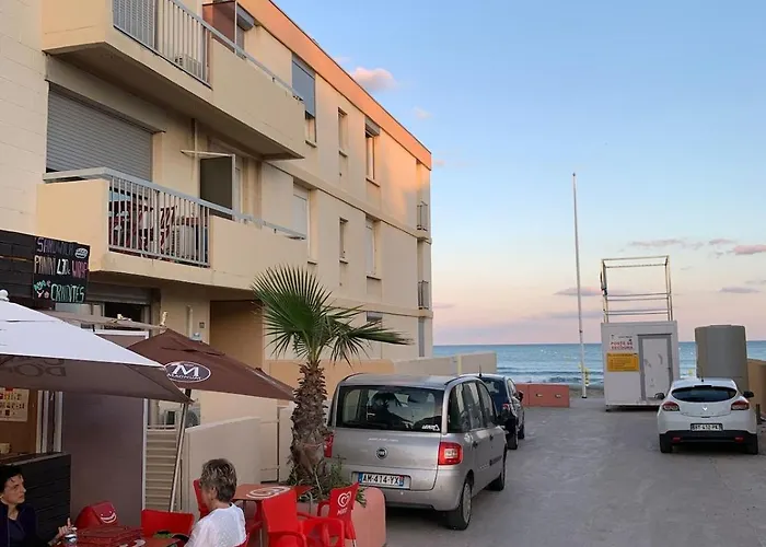 Magnifique Appartement, Face A La