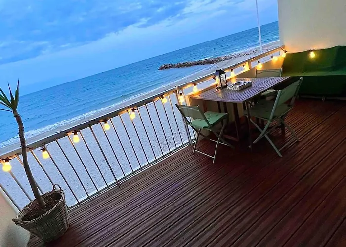 Magnifique Appartement, Face A La Apartament *